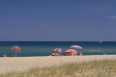 In Südfrankreich findet man Sonne und gutes Wetter satt, am Badestrand in Südfrankreich kann man sich schnell einen Sonnenbrand holen. 