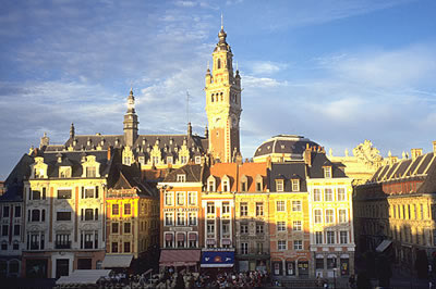 Der Place du Général de Gaulle in Lille Frankreich. Die Stadt Lille hat einen sehr hohen Bevölkerungsanteil an Studenten.