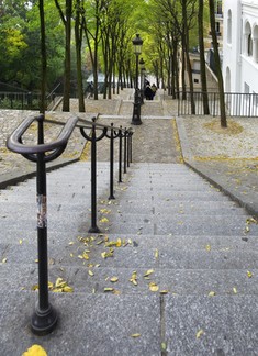 Die berühmten Treppen vom Montmartre, Paris. Der Montmartre ist 130 Meter hoch und ist damit der höchste Hügel in Paris.
