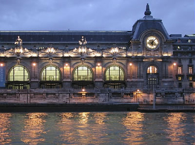 Im Musée d’Orsay werden mehr als 4000 Exponate aus dem Zeitraum zwischen 1848 und 1914 gezeigt. Gemälde, Skulpturen, Photographien und Kunsthandwerk