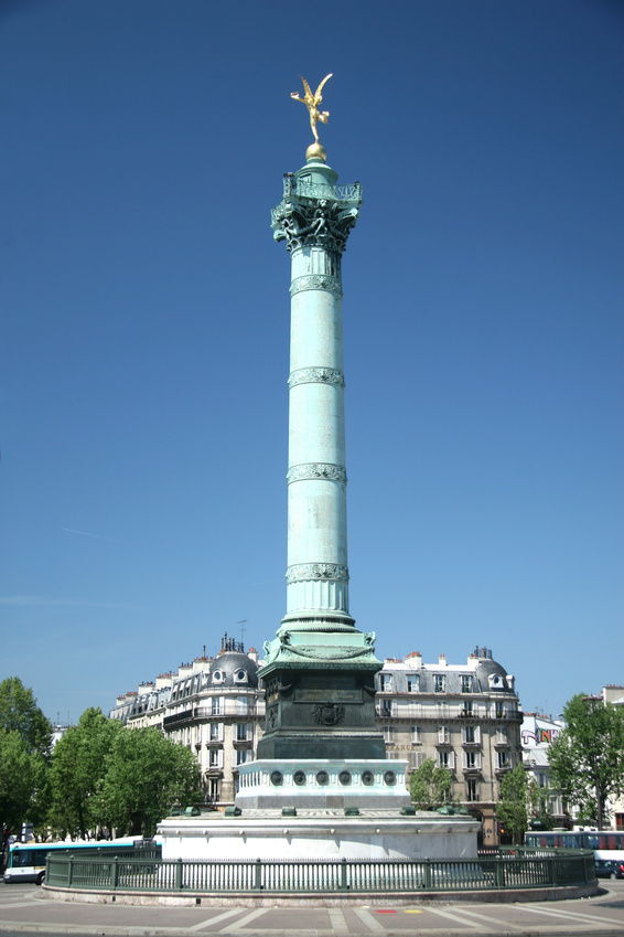 Der Place de la Bastille in Paris. Hier stand das berühmte Gefängnis, das beim Sturm auf die Bastille am 14 Juli 1789 von den Aufständischen erstürmt wurde