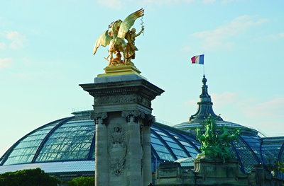 Das Grand Palais wurde für die Weltausstellung im Jahr 1900 in Paris errichtet. Es diente als  Ausstellungsgebäude