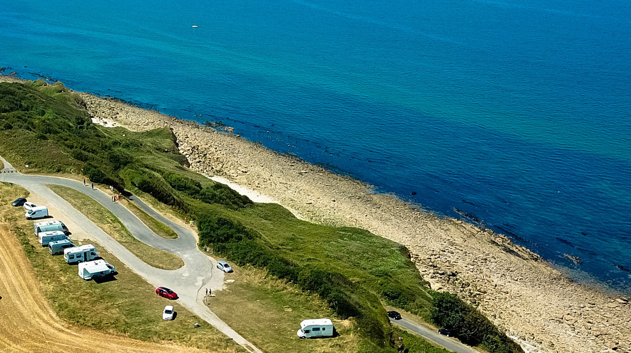Wohnmobilstellplatz an der Atlantikküste, Normandie Frankreich