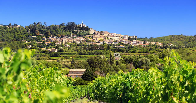 Wein aus Südfrankreich -  Bonnieux en Lubéron